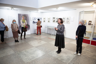 Экскурсия по выставкам Галереи Добролюбовки