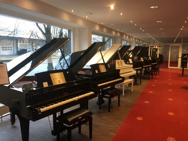        Steinway & Sons