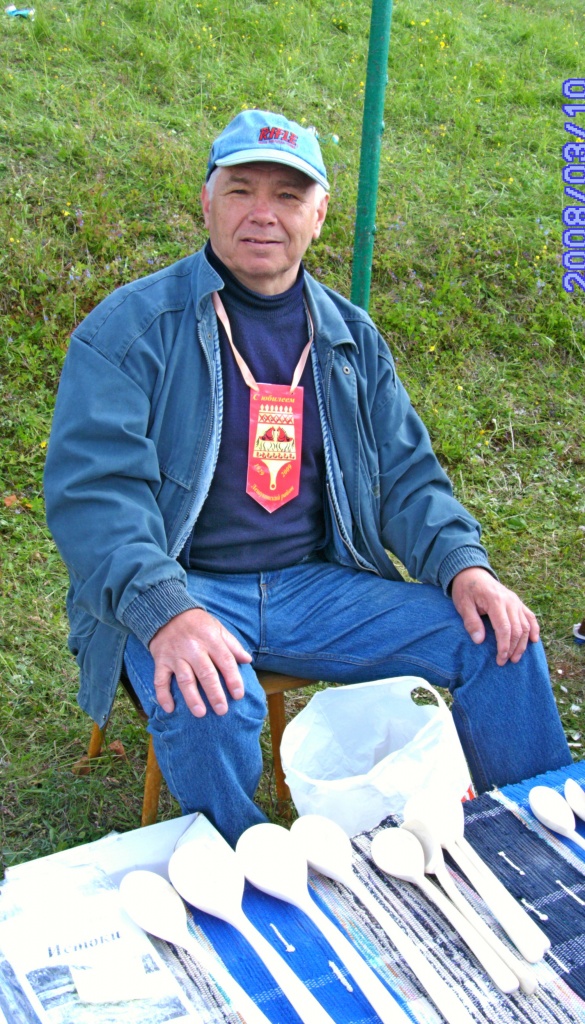 Николай Степанович Пахомов (с. Лешуконское) - изделия из дерева, щепные птицы